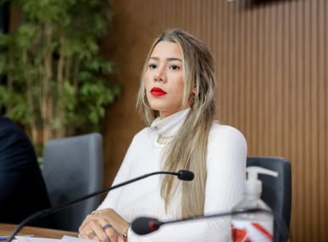 Filha do presidente da OAB-RR é condenada por injúria contra advogado