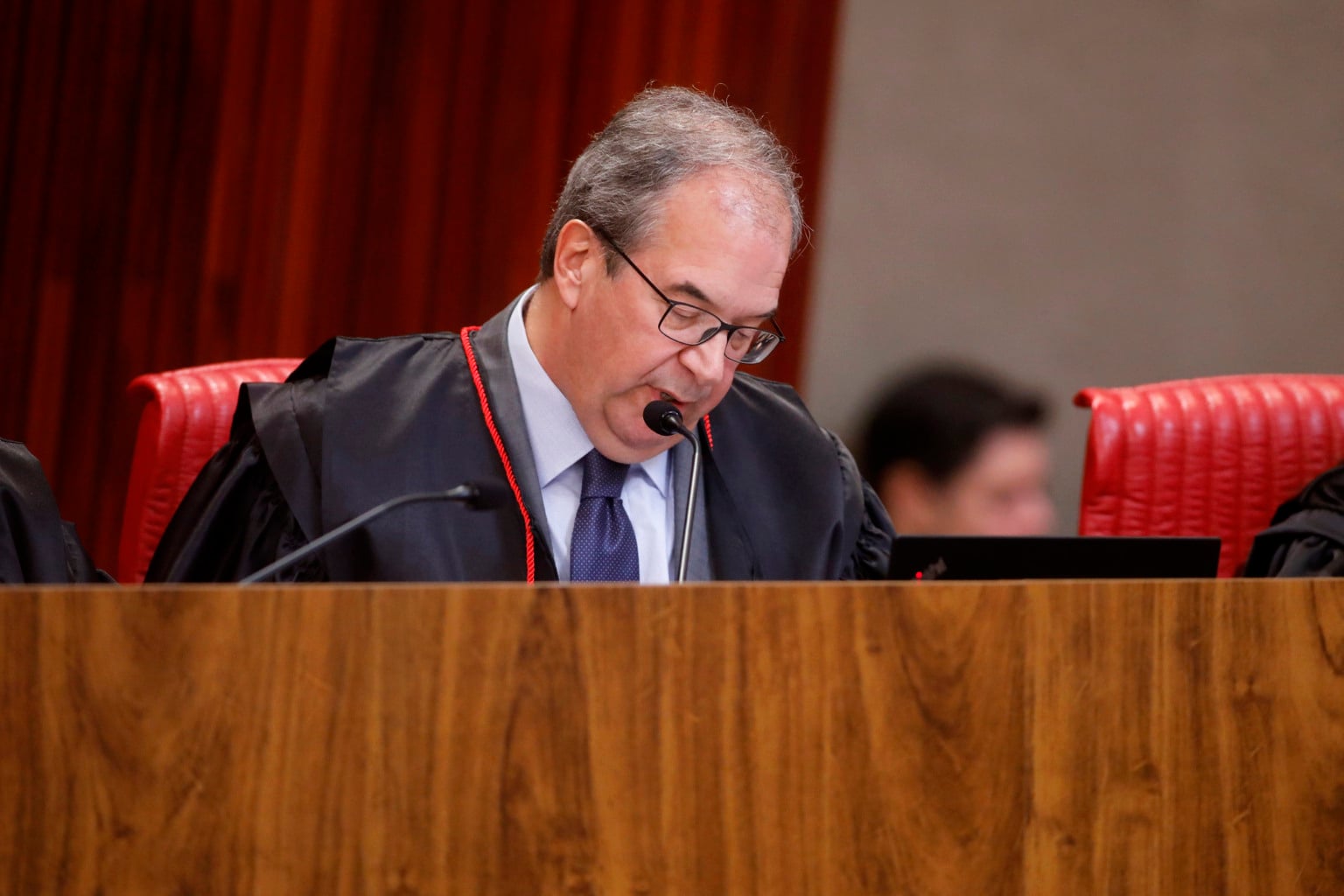 Ministro rejeita pedido do partido de Sampaio contra eleição direta