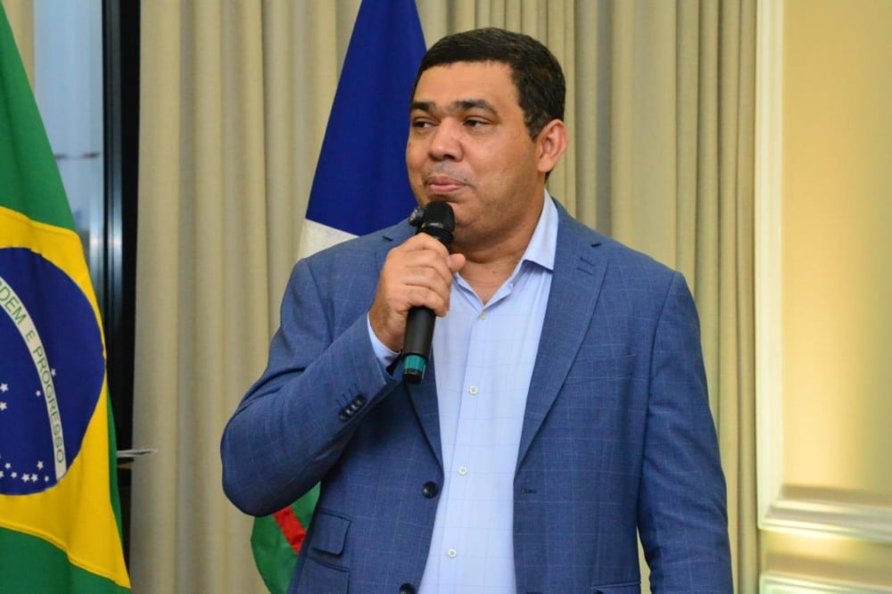 Governador nomeia três secretários adjuntos