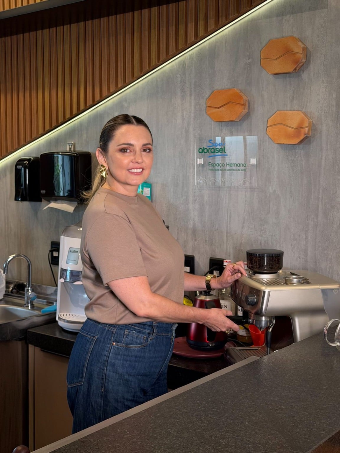 Espaço Hemana, mais que uma cafeteria, um local para conectar pessoas com um café e boas ideias