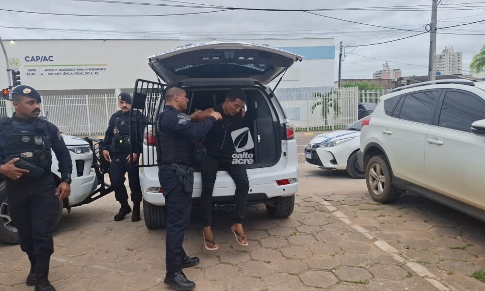Dupla é presa após assalto a loja e perseguição policial em Rio Branco
