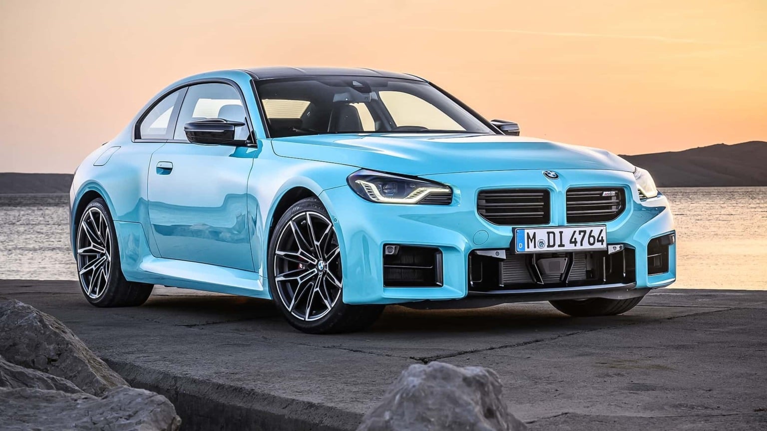 BMW M2 ganha o que os fãs pediam há anos: tração integral, 473 cv, 0 a 100 km/h de 3,7 segundos e velocidade máxima de até 285 km/h