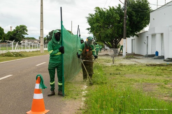 Limpeza urbana avança simultaneamente em sete bairros de Boa Vista