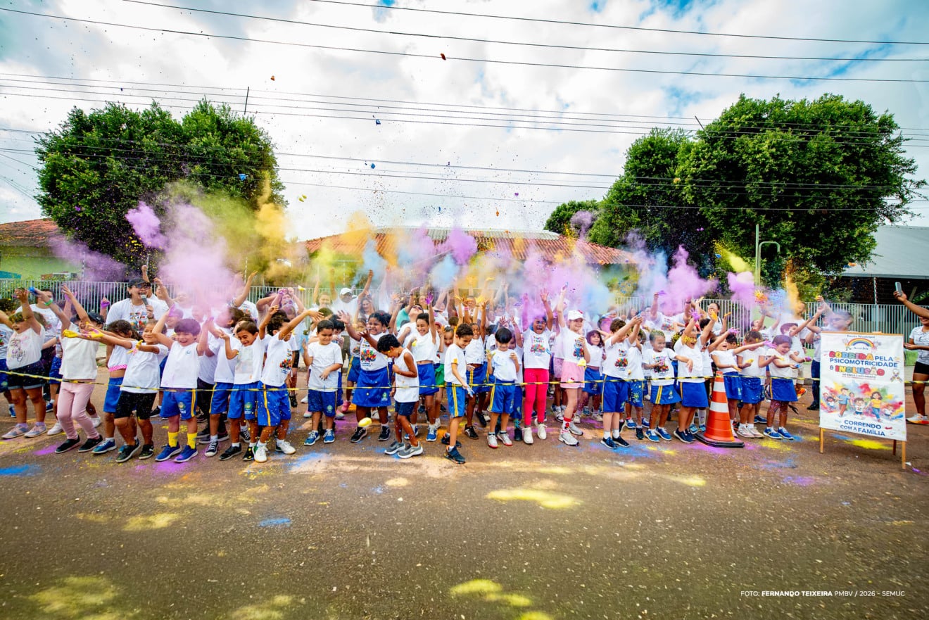Escola de Boa Vista encerra projeto de inclusão com corrida entre alunos e famílias