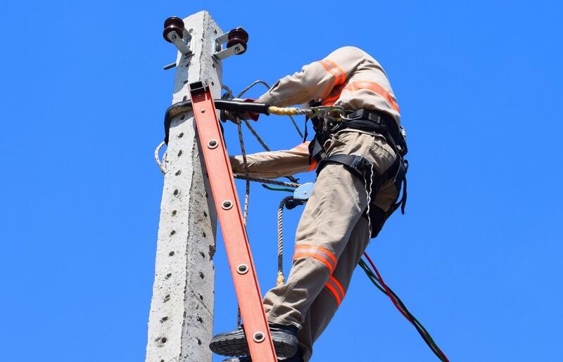 Vai faltar luz: Semana terá manutenção elétrica em 6 municípios